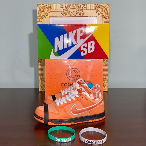 Nike SB Dunk Low x Concepts ‘Orange Lobster’ Special Box - Picture 4 of 15